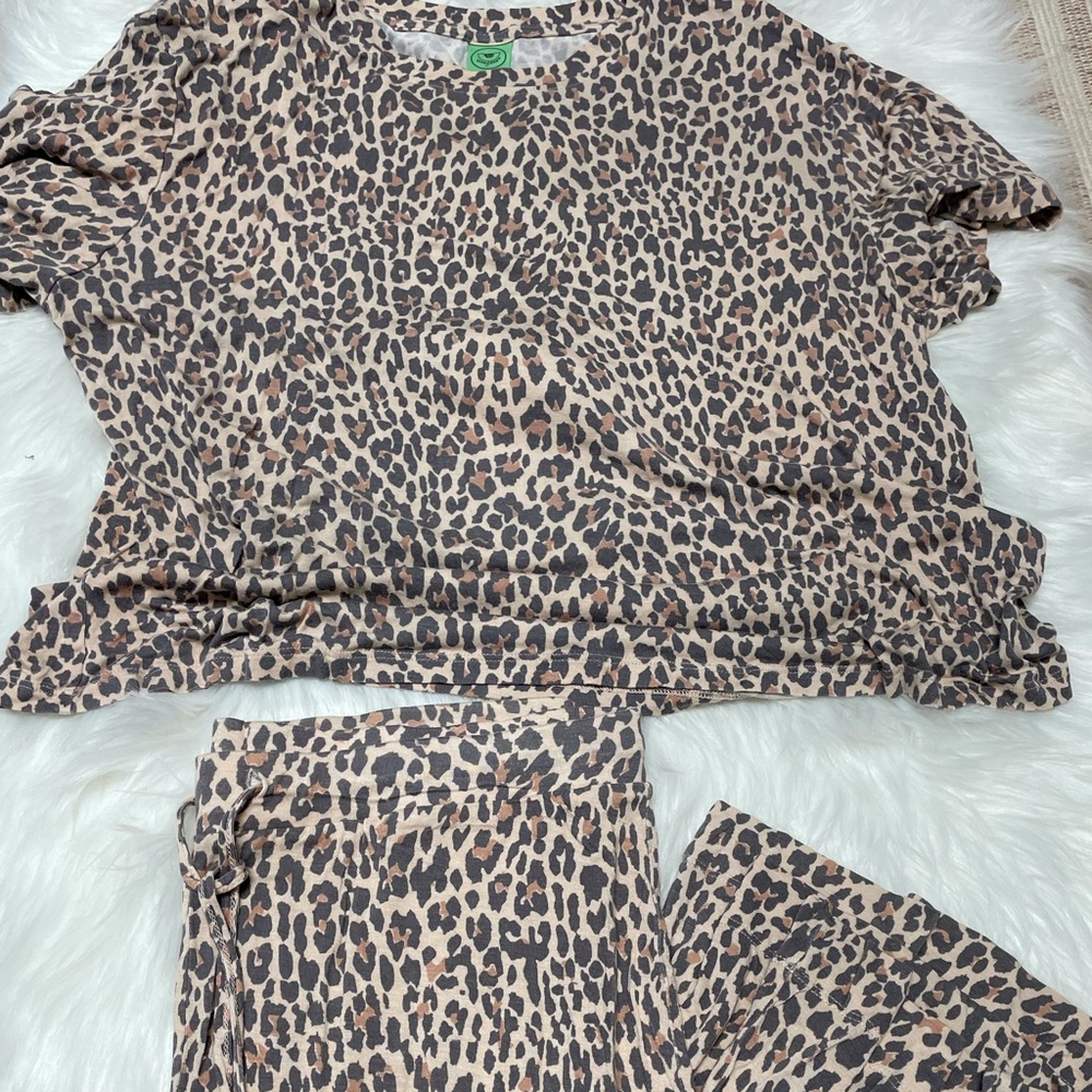 | Honeydew | pj set. Size S. - Picture 4 of 8